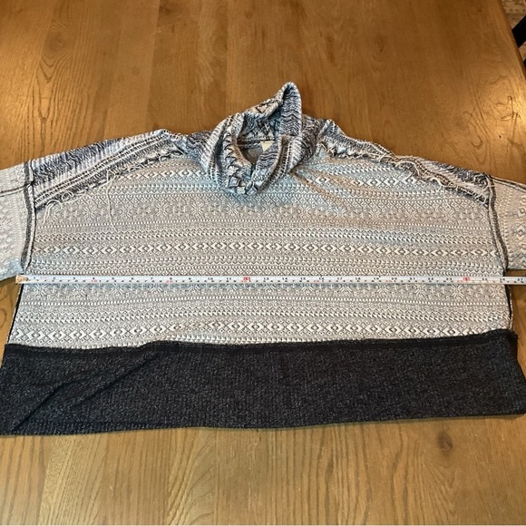 Free People At The Lodge Turtleneck Sweater Small EUC - Picture 13 of 15